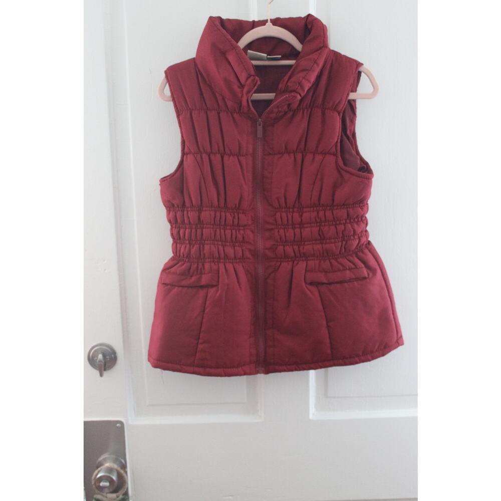 Women's Mountain Lake Size Medium Burgundy Vest Quilted Padded